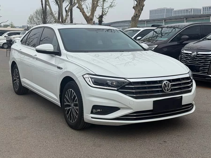 Volkswagen Sagitar