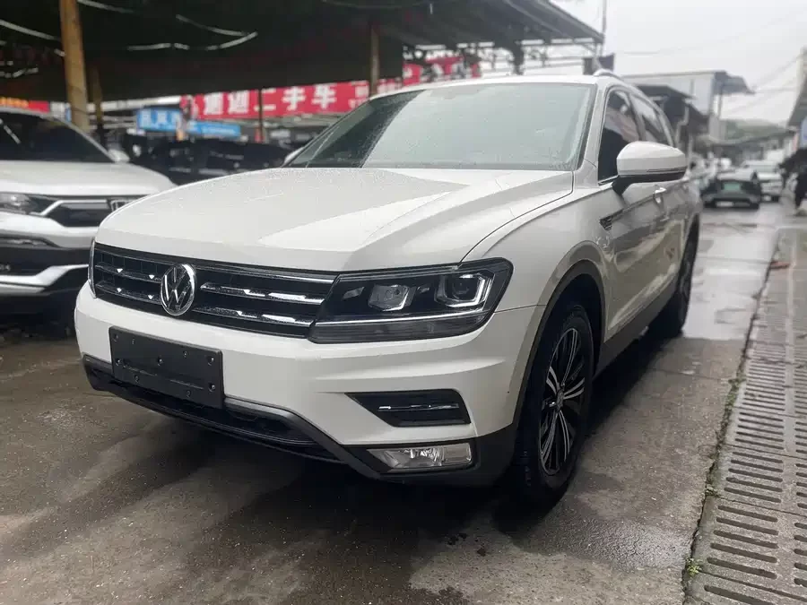 Volkswagen Tiguan L