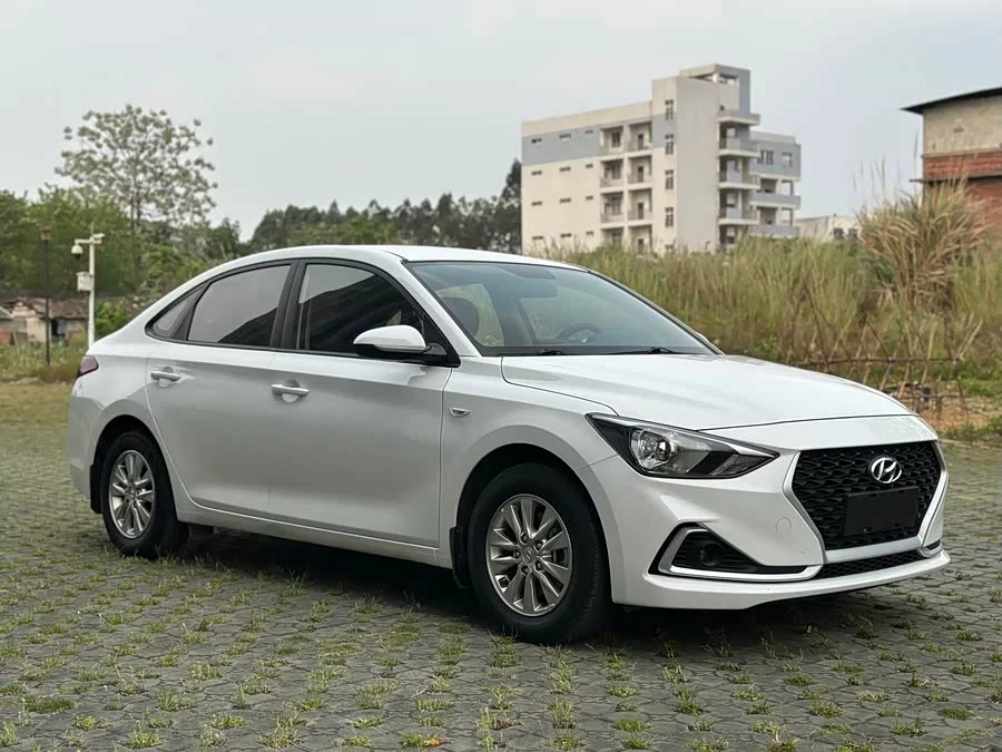 Hyundai Elantra / Celesta