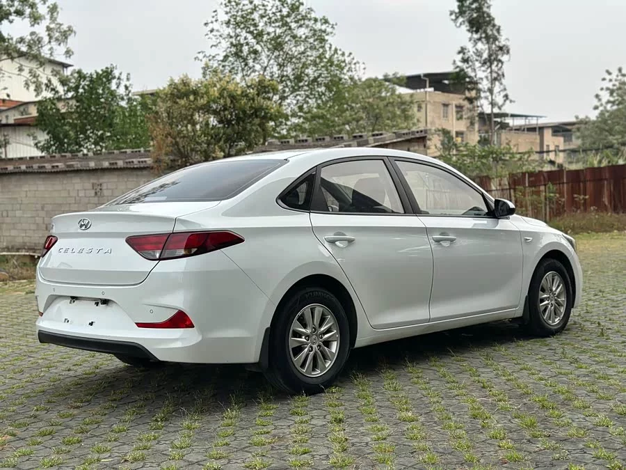 Hyundai Elantra / Celesta