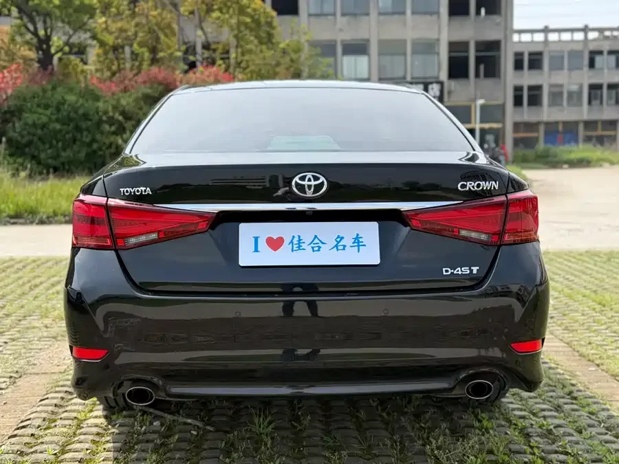 Toyota crown