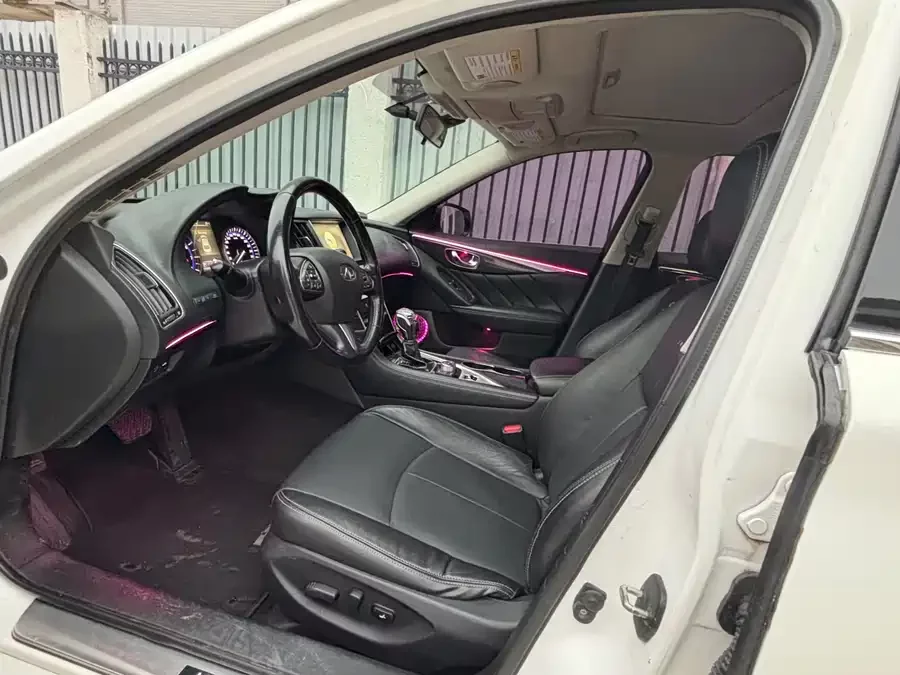 Infiniti Q50
