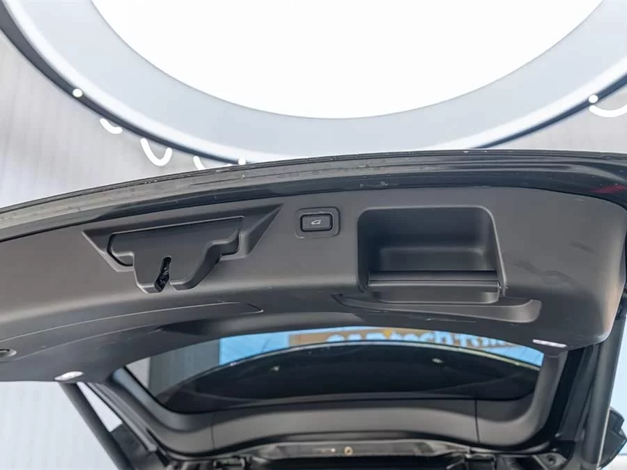 Land Rover Pre-owned Discovery Sports
