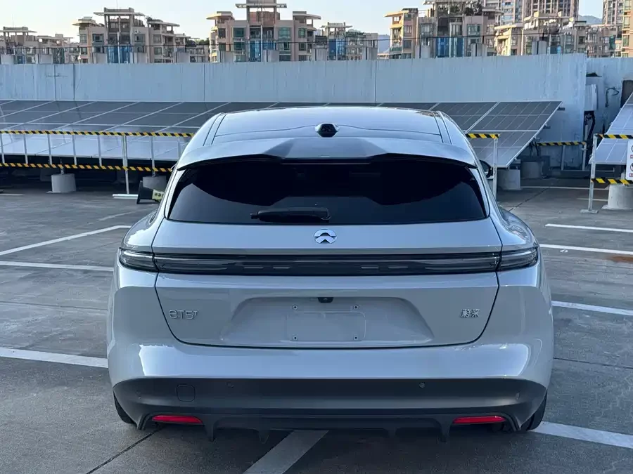 NIO ET5T