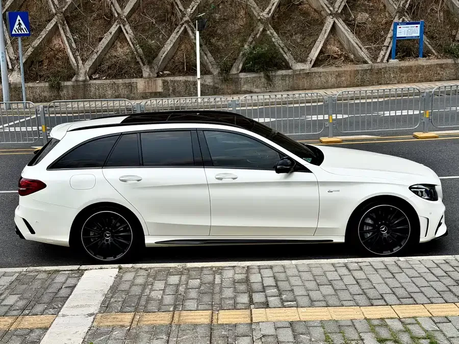 Mercedes Benz C-Class AMG