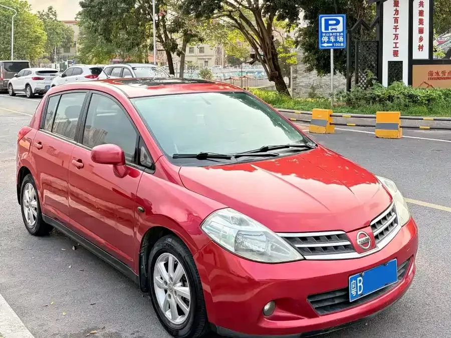 Nissan Tiida