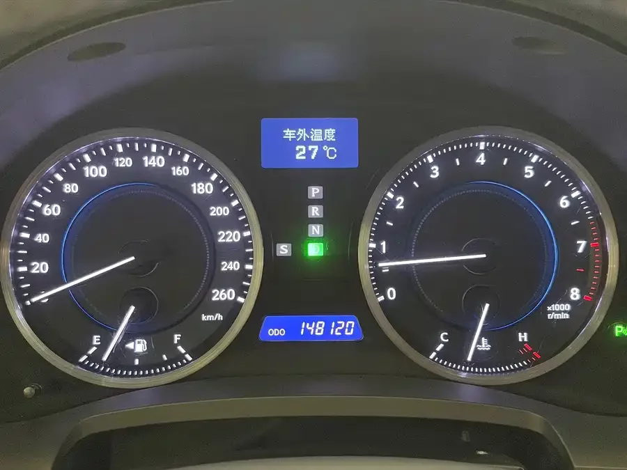 Lexus IS