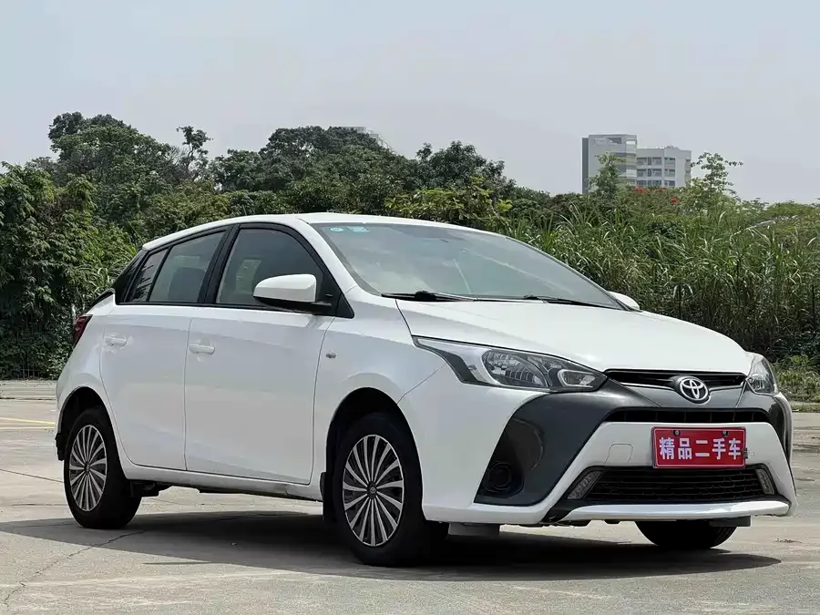 Toyota YARiS L