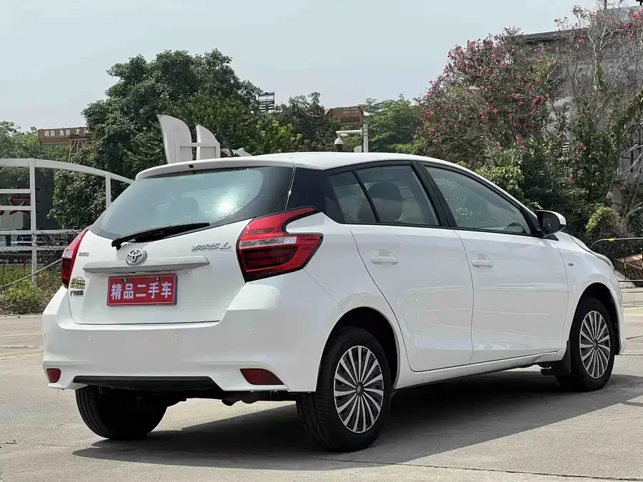 Toyota YARiS L
