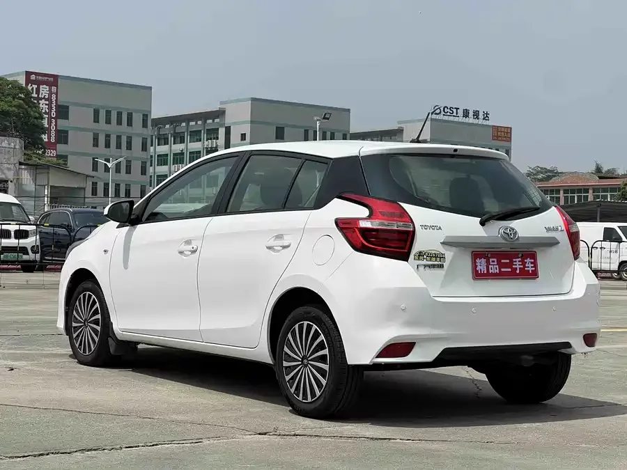 Toyota YARiS L