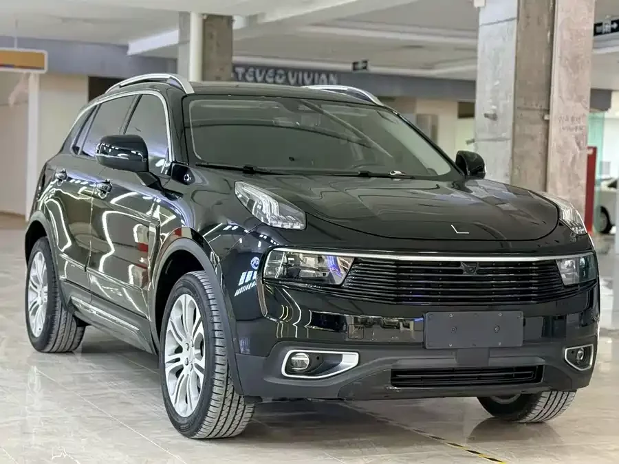 Lynk & Co 01