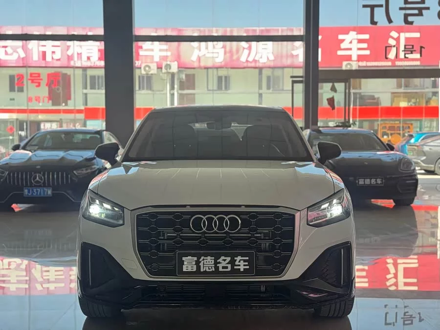 Audi Q2L