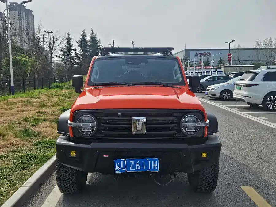 TANK 300
