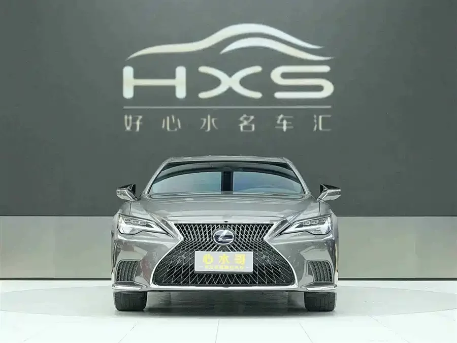 Lexus LS