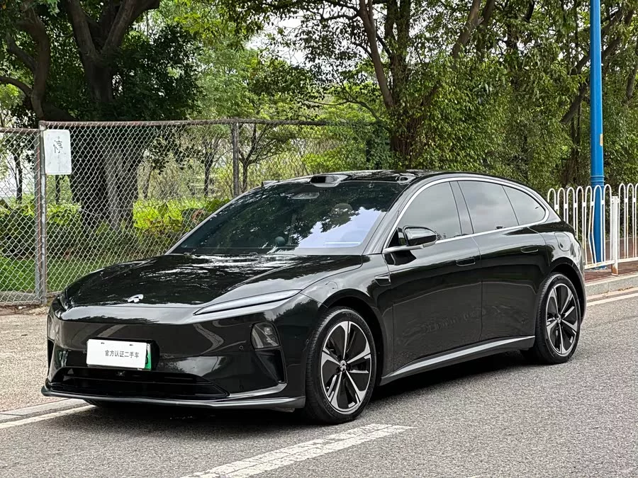 NIO ET5T