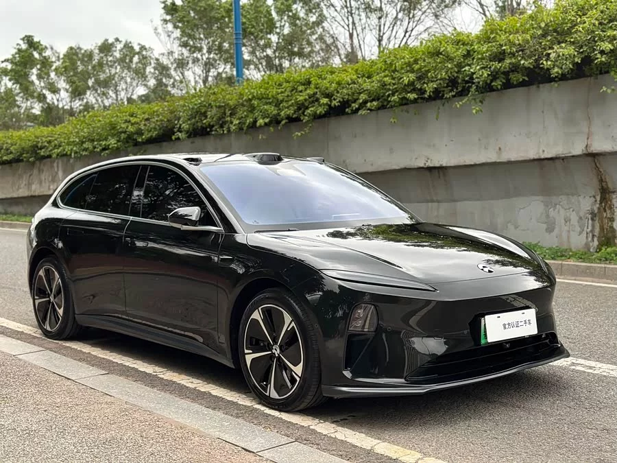 NIO ET5T