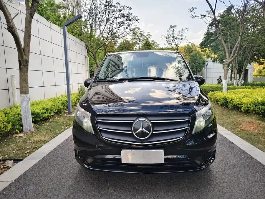 Mercedes Benz Vito