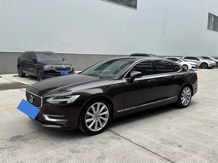 Volvo S90