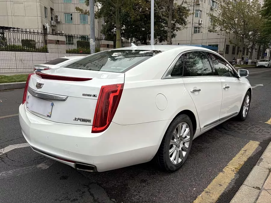 Cadillac XTS