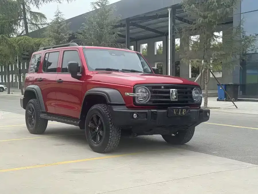 TANK 300
