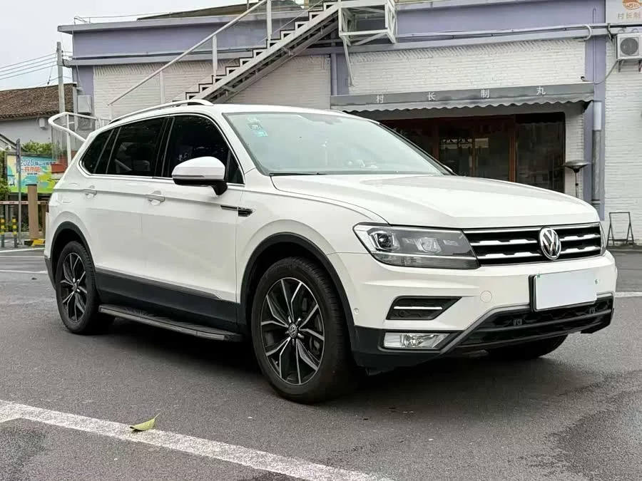 Volkswagen Tiguan L