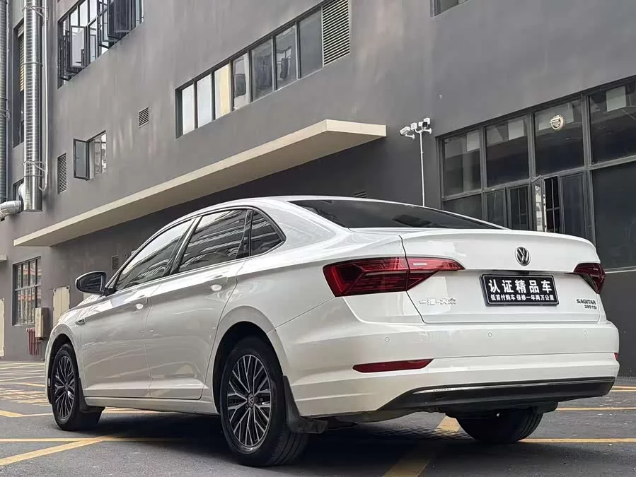 Volkswagen Sagitar