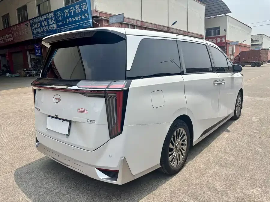 GAC Trumpchi M8