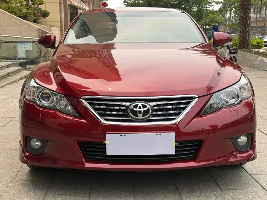 Toyota Reiz