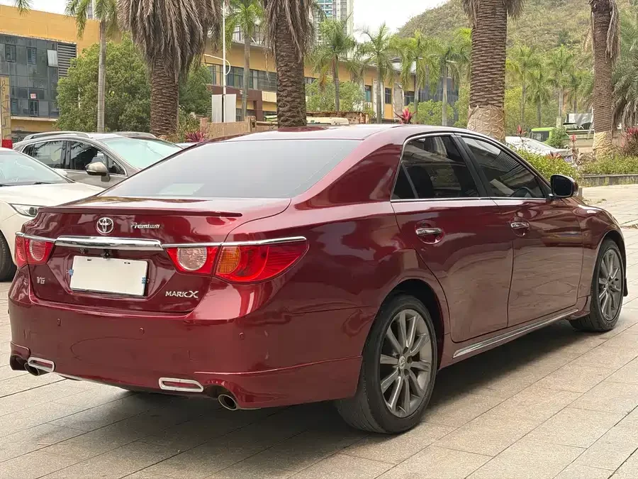 Toyota Reiz