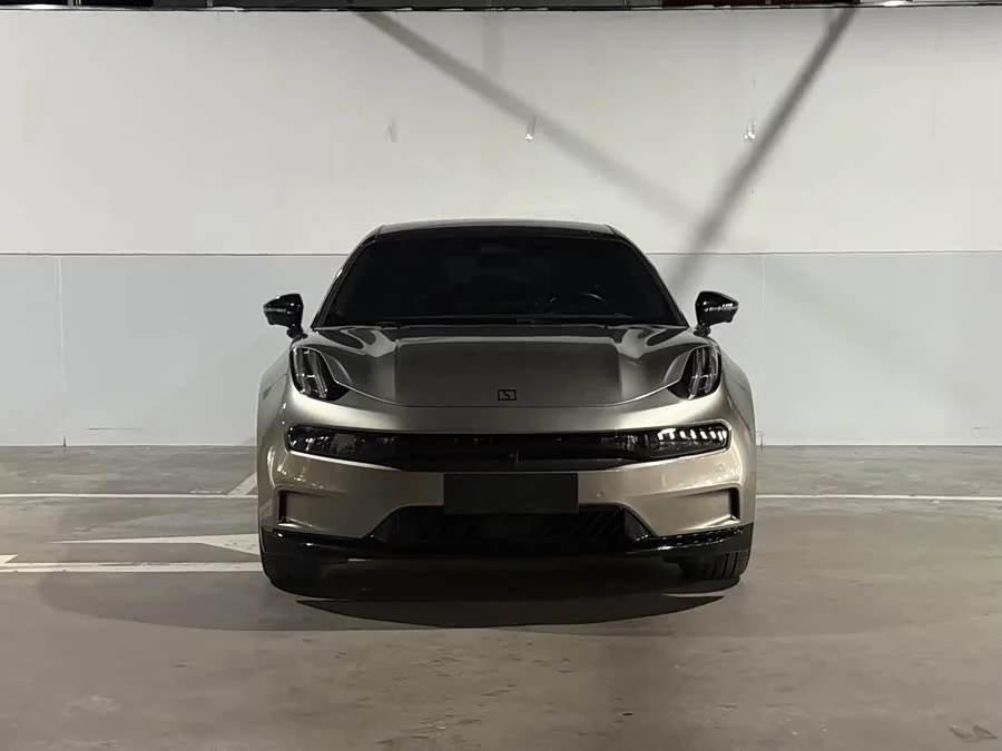 Zeekr 001