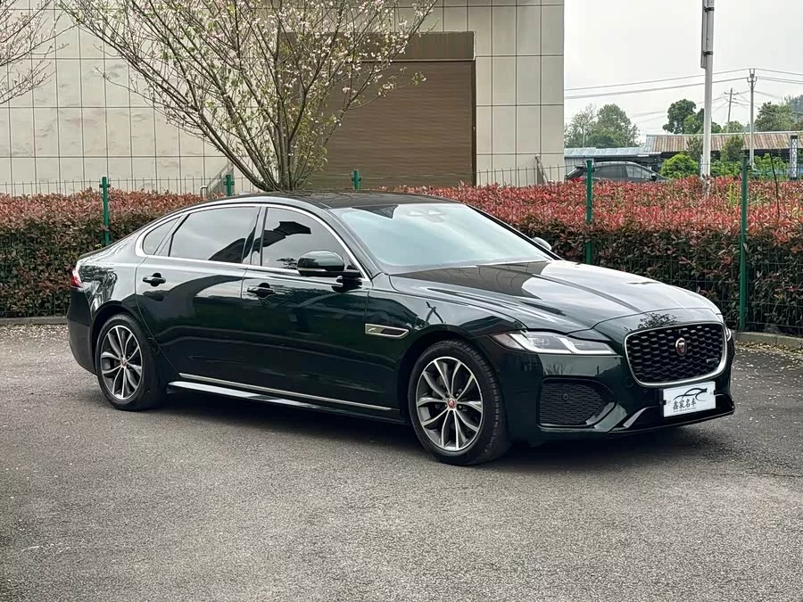 Jaguar XFL