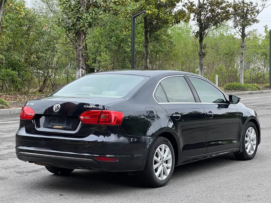 Volkswagen Sagitar