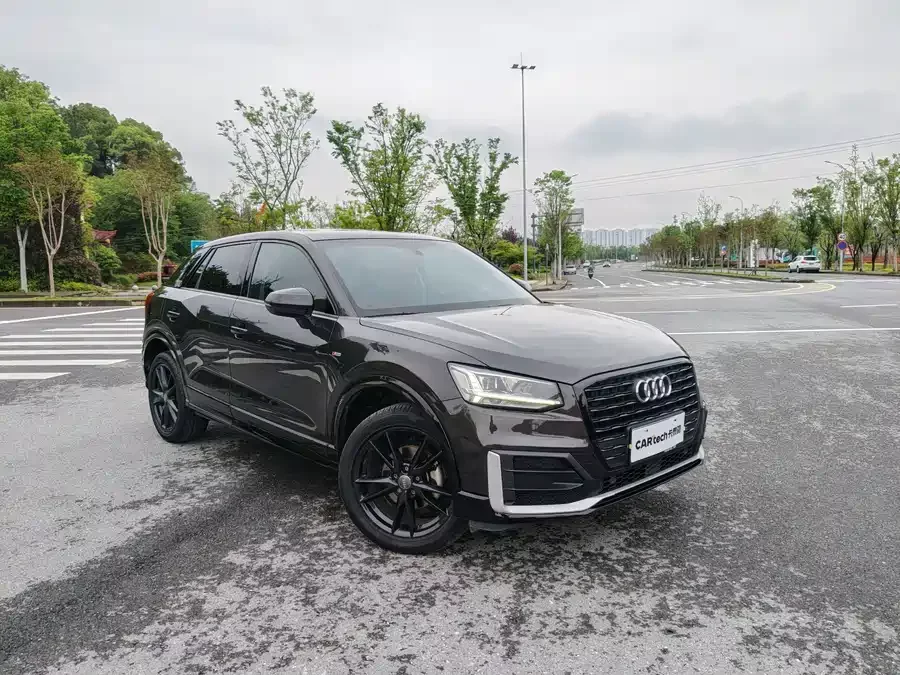 Audi Q2L