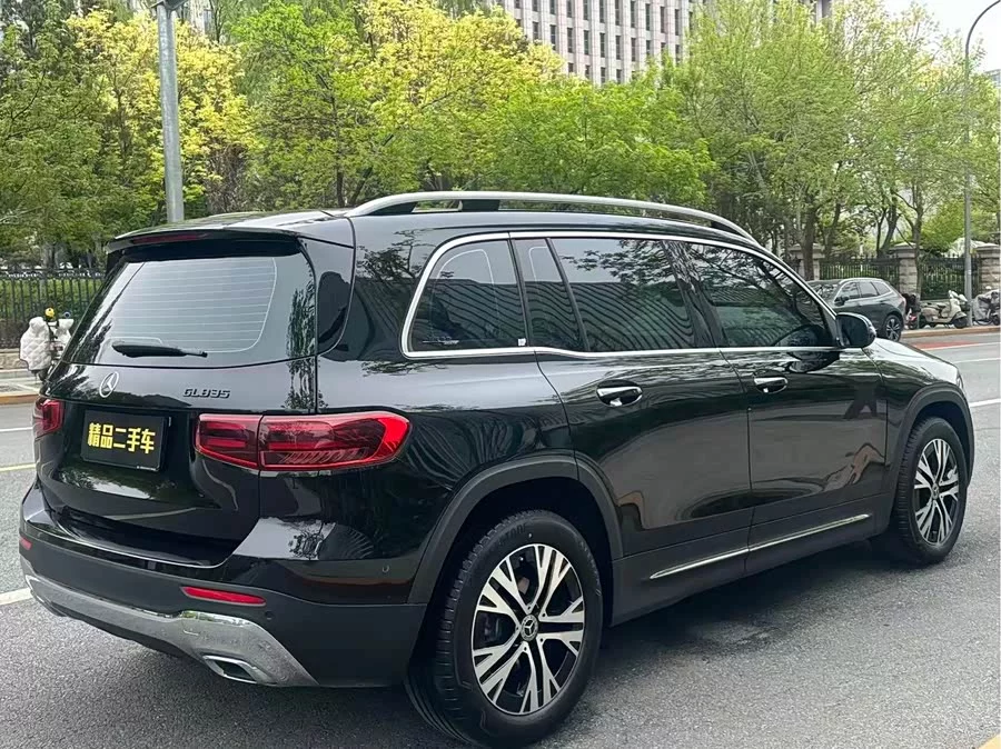Mercedes Benz GLB