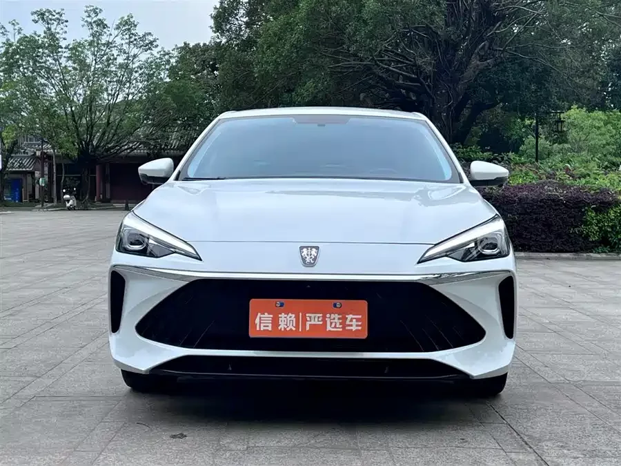 Roewe i5