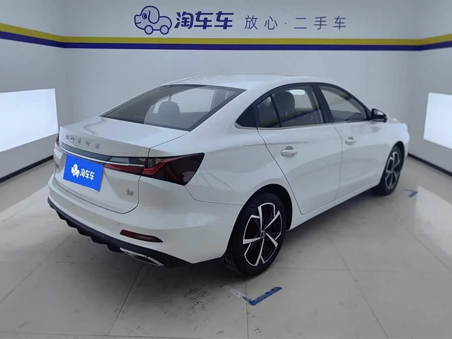 Roewe i5