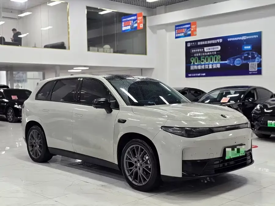 Leapmotor C10