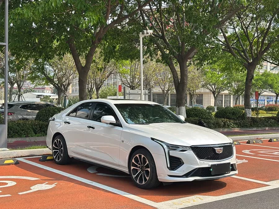 Cadillac CT4