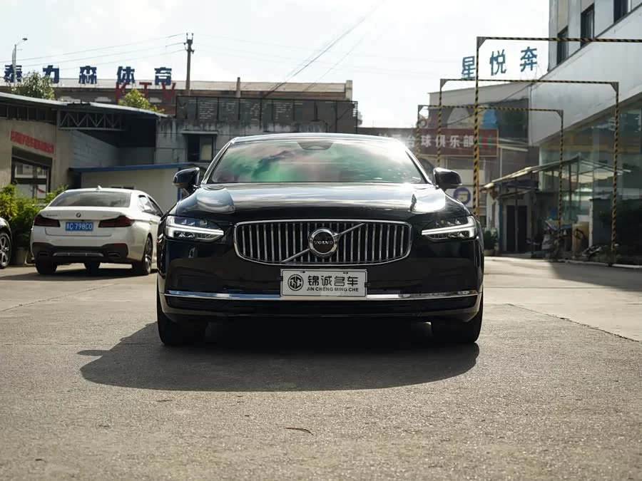 Volvo S90