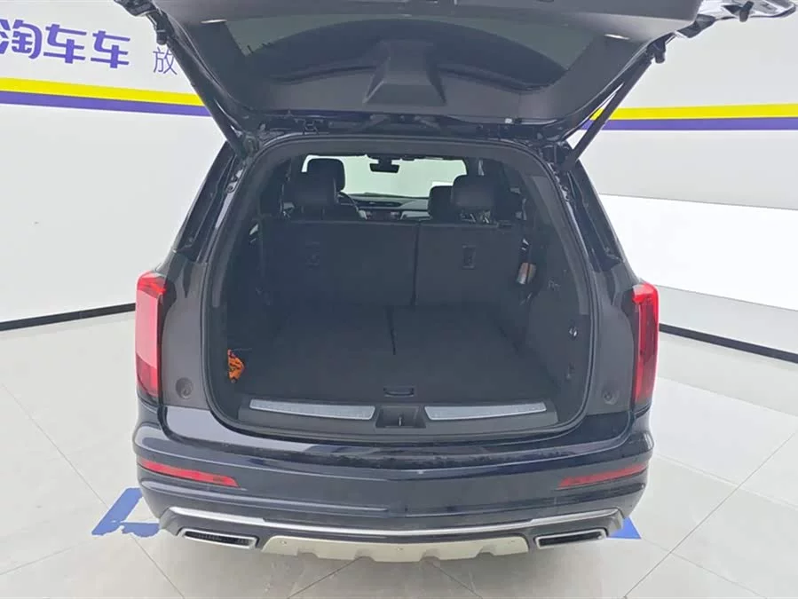 Cadillac XT6