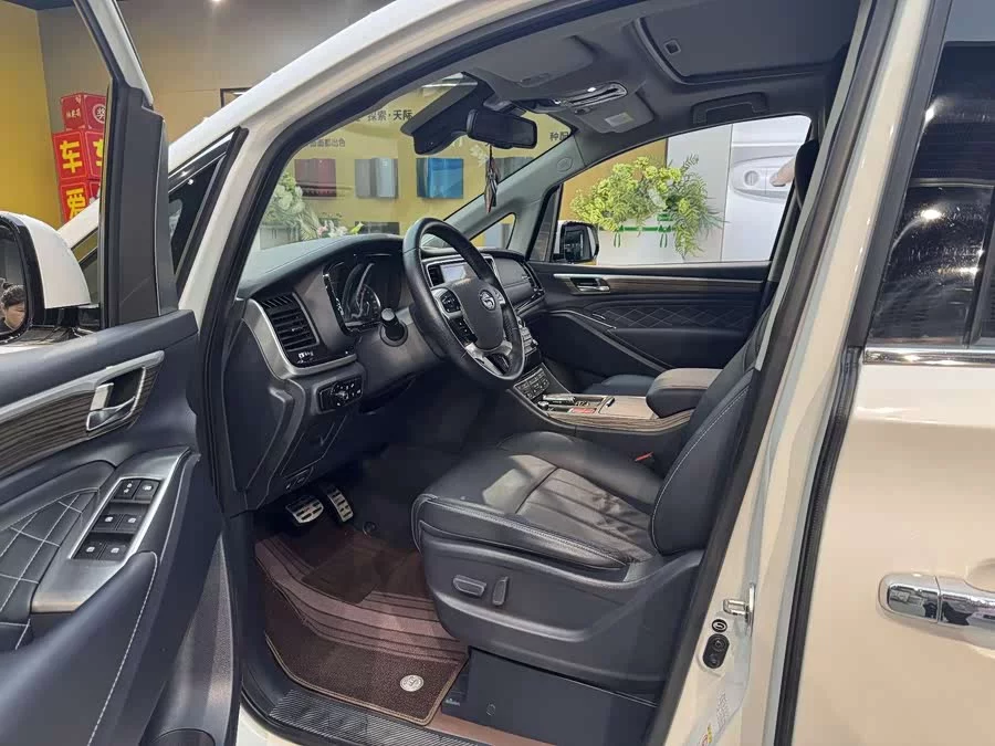 GAC Trumpchi M8