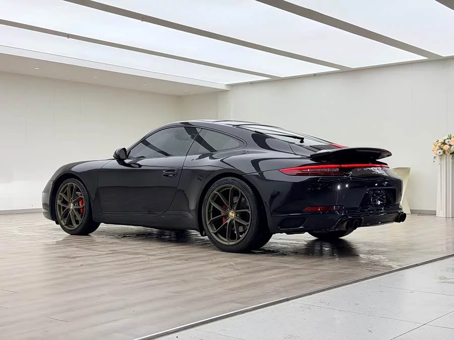 Porsche 911