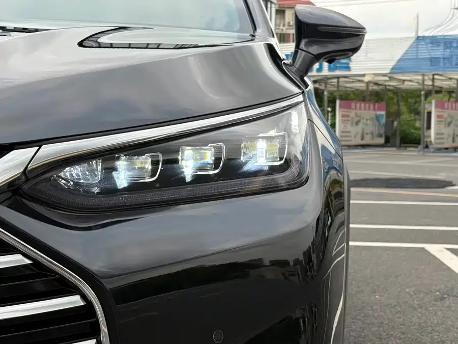 BYD Tang