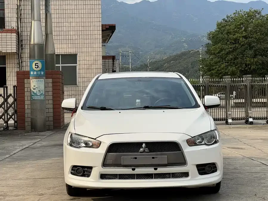 Mitsubishi Wing God