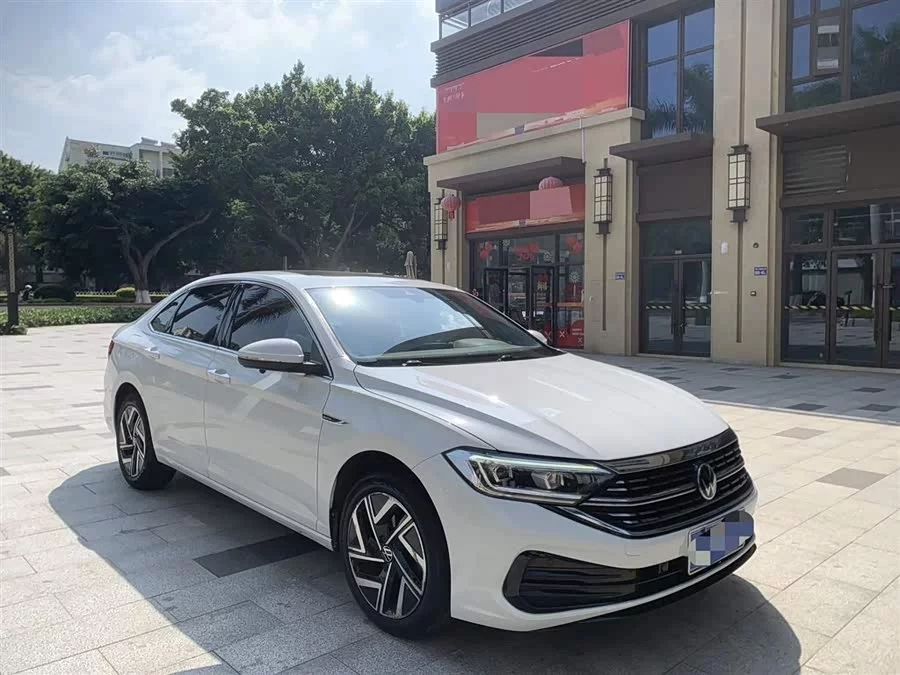 Volkswagen Sagitar