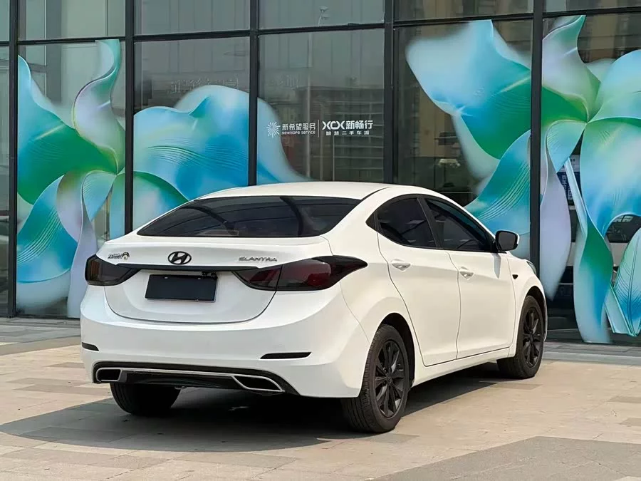 Hyundai Elantra