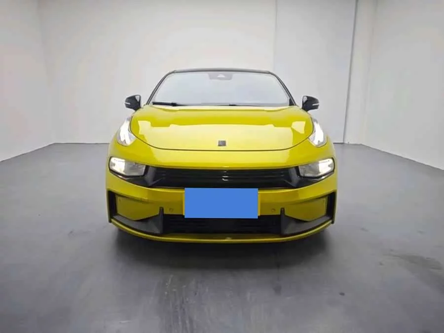 Lynk & Co 03