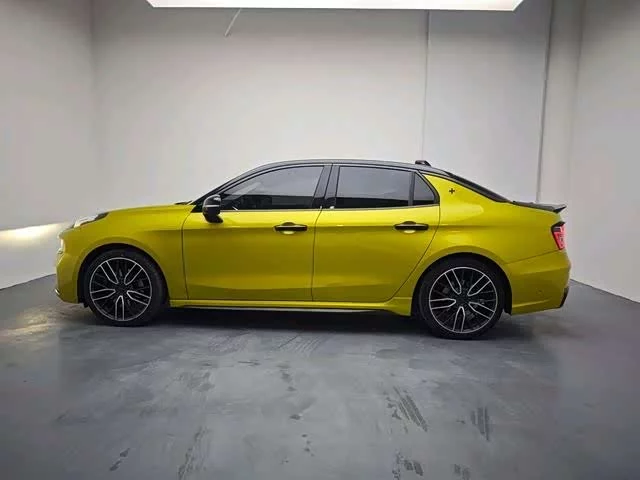 Lynk & Co 03