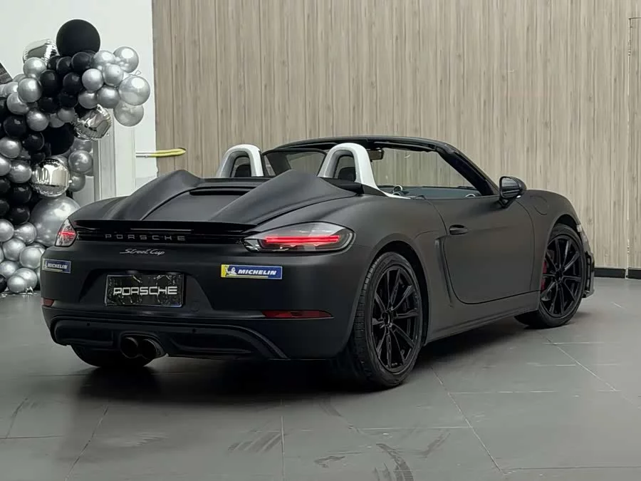 Porsche 718