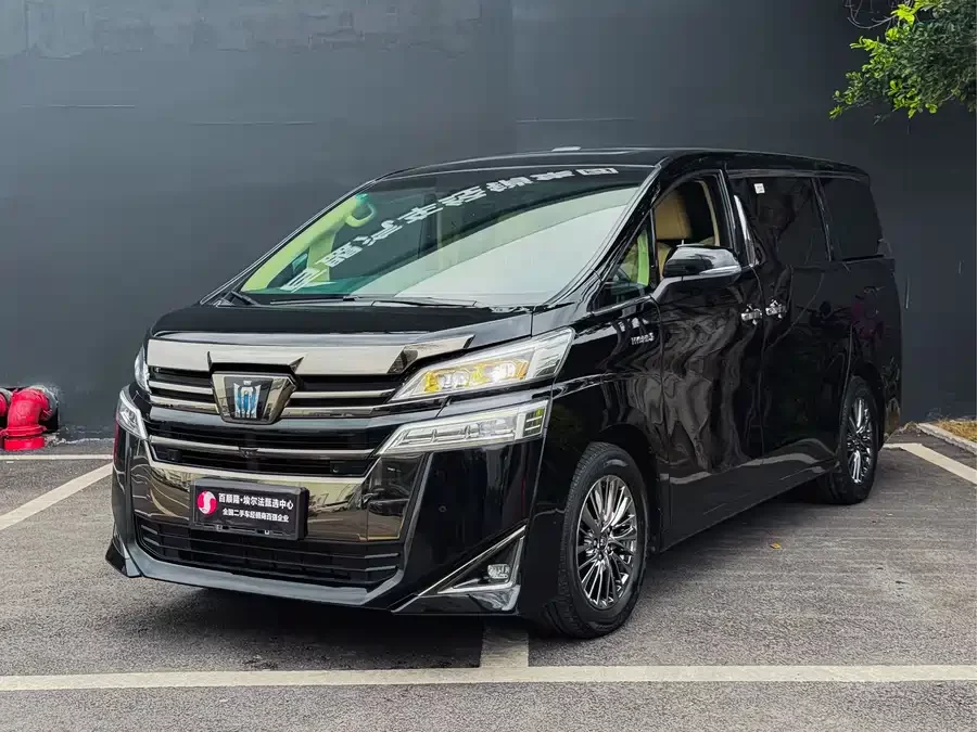 Toyota Crown Vellfire